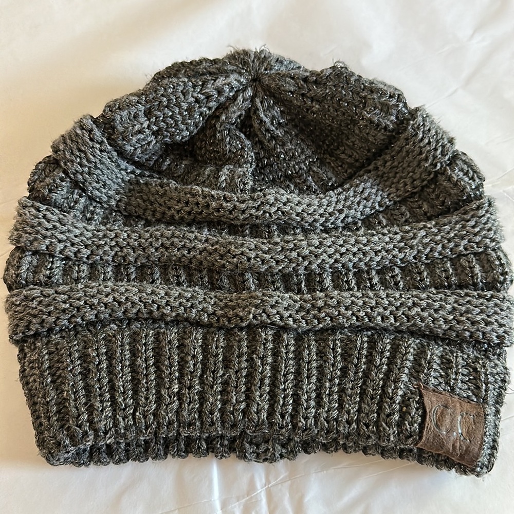CC Gray Metallic Thread Winter Hat - Picture 2 of 4